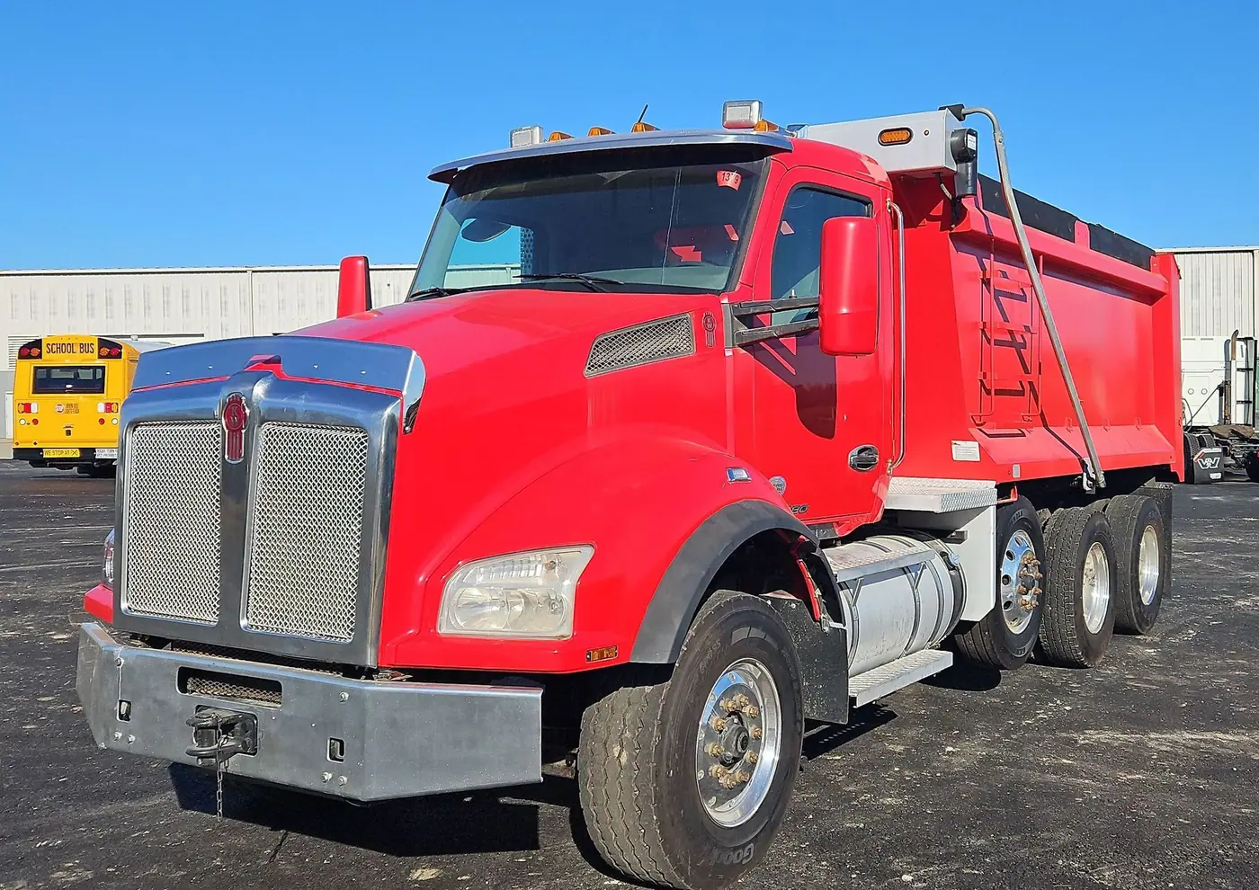 2018 Kenworth T880 Dump Truck